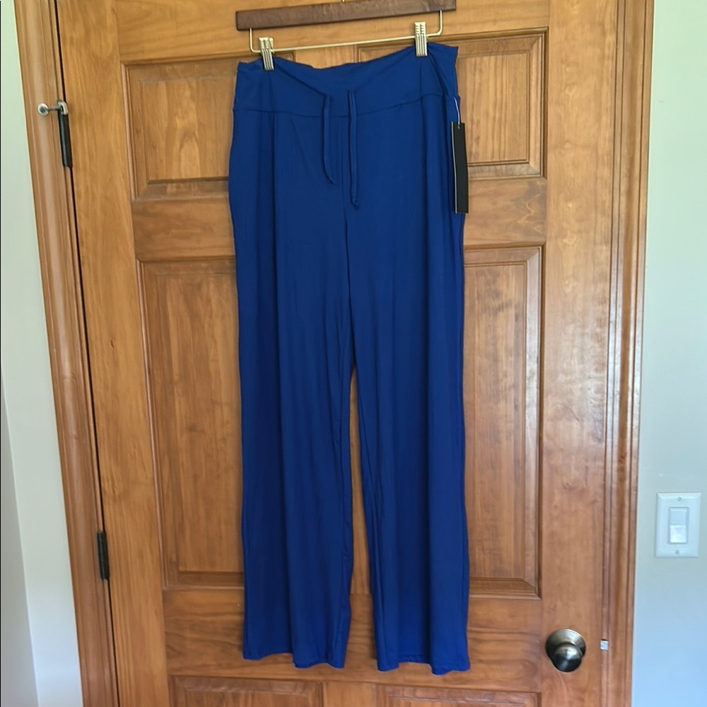 Leggings Depot NWT Size Large Lounge pants. Royal blue